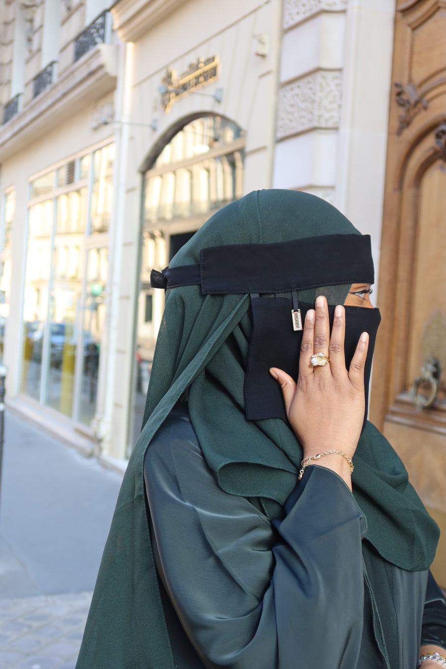Niqab Diamant court – Élégance Saoudienne