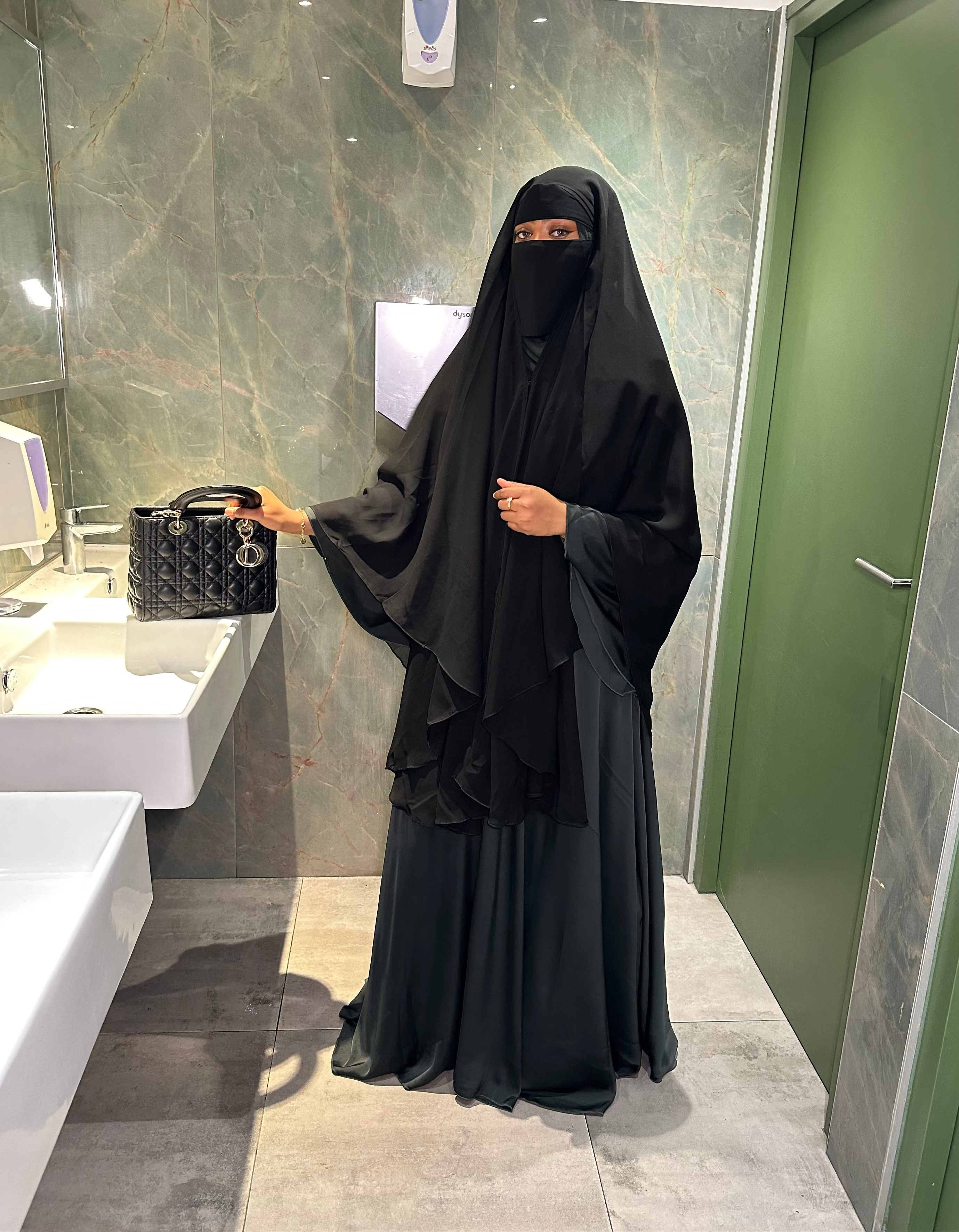 Cape Asma – Élégance Aérienne et Polyvalence Modeste