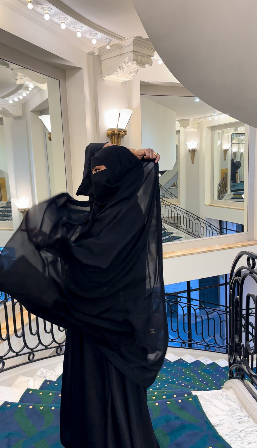Hijeb Signature LAKEYSHAA – Collection Divine