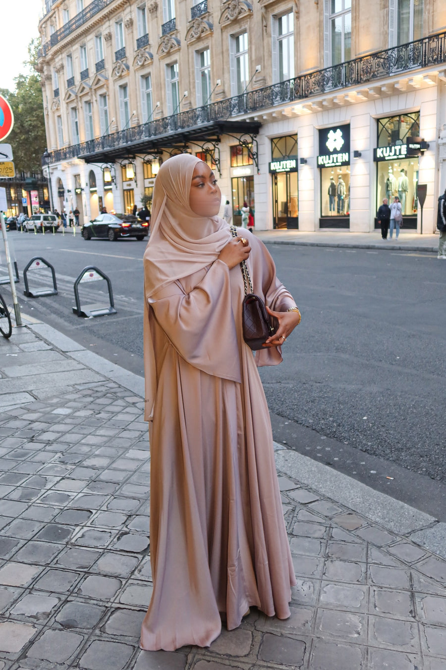 Abaya Médina – Collection Signature Divine