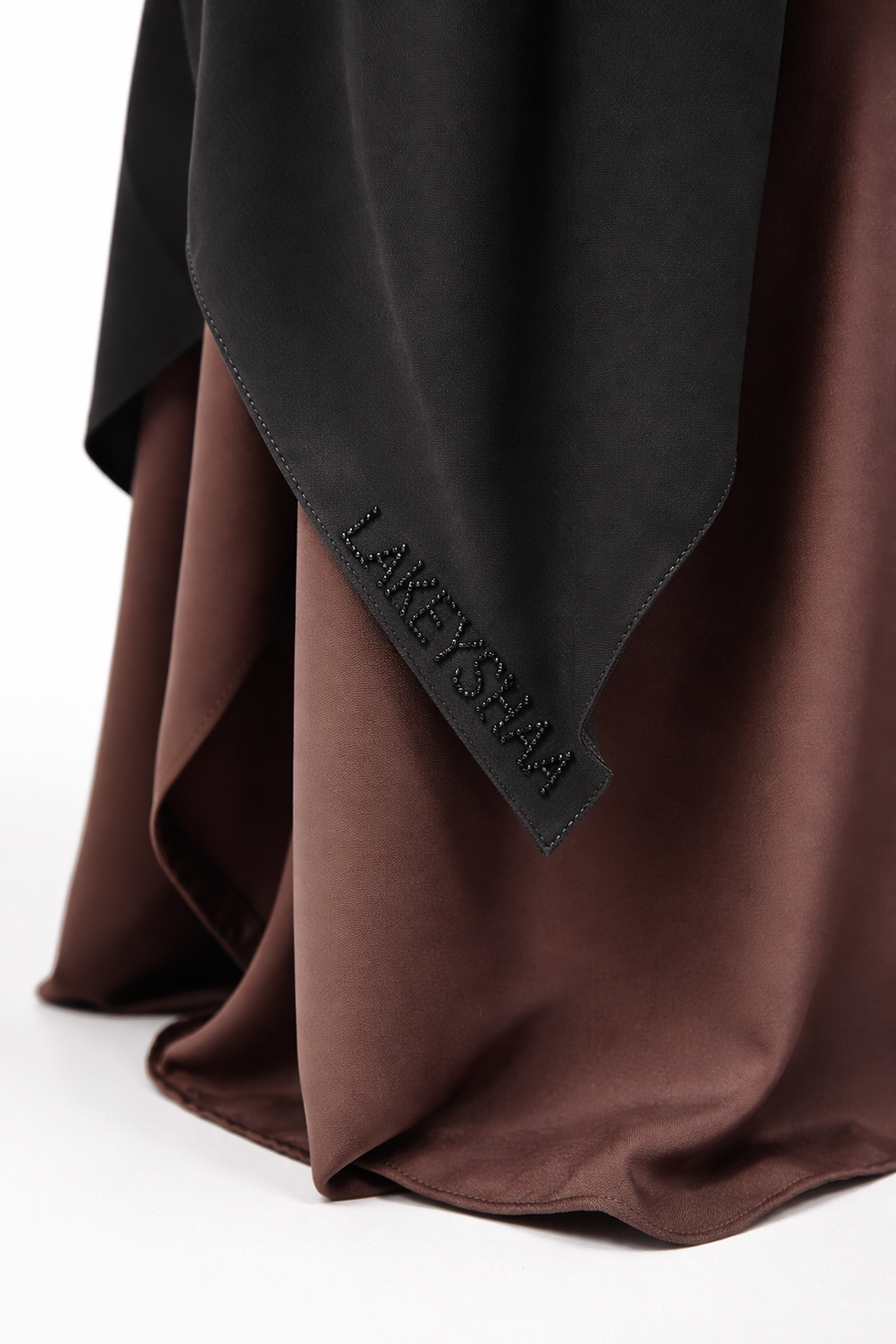 H I J E B   S I G N A T U R E