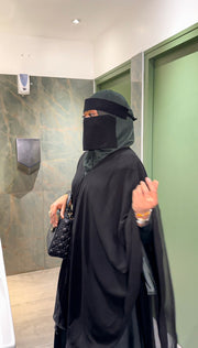 Cape Asma – Élégance Aérienne et Polyvalence Modeste