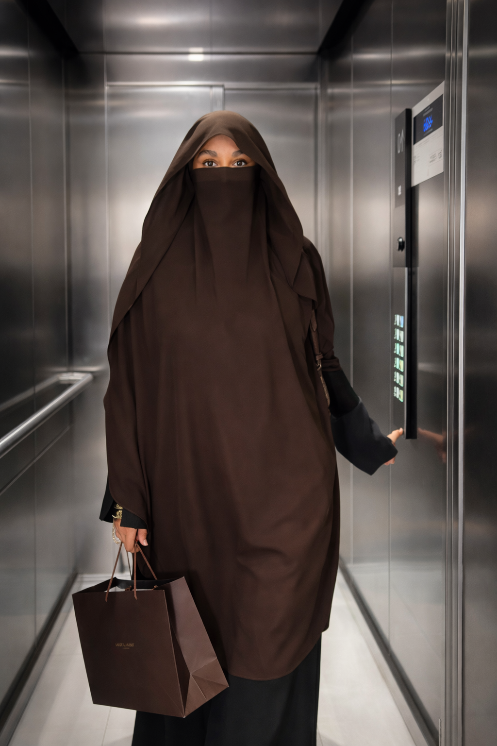 N O O R  A L – H A Y A A Opaque