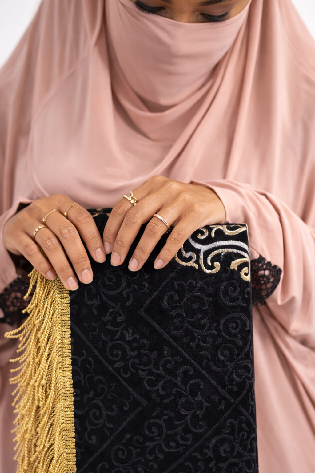 PRESTIGE

Tenue de prière